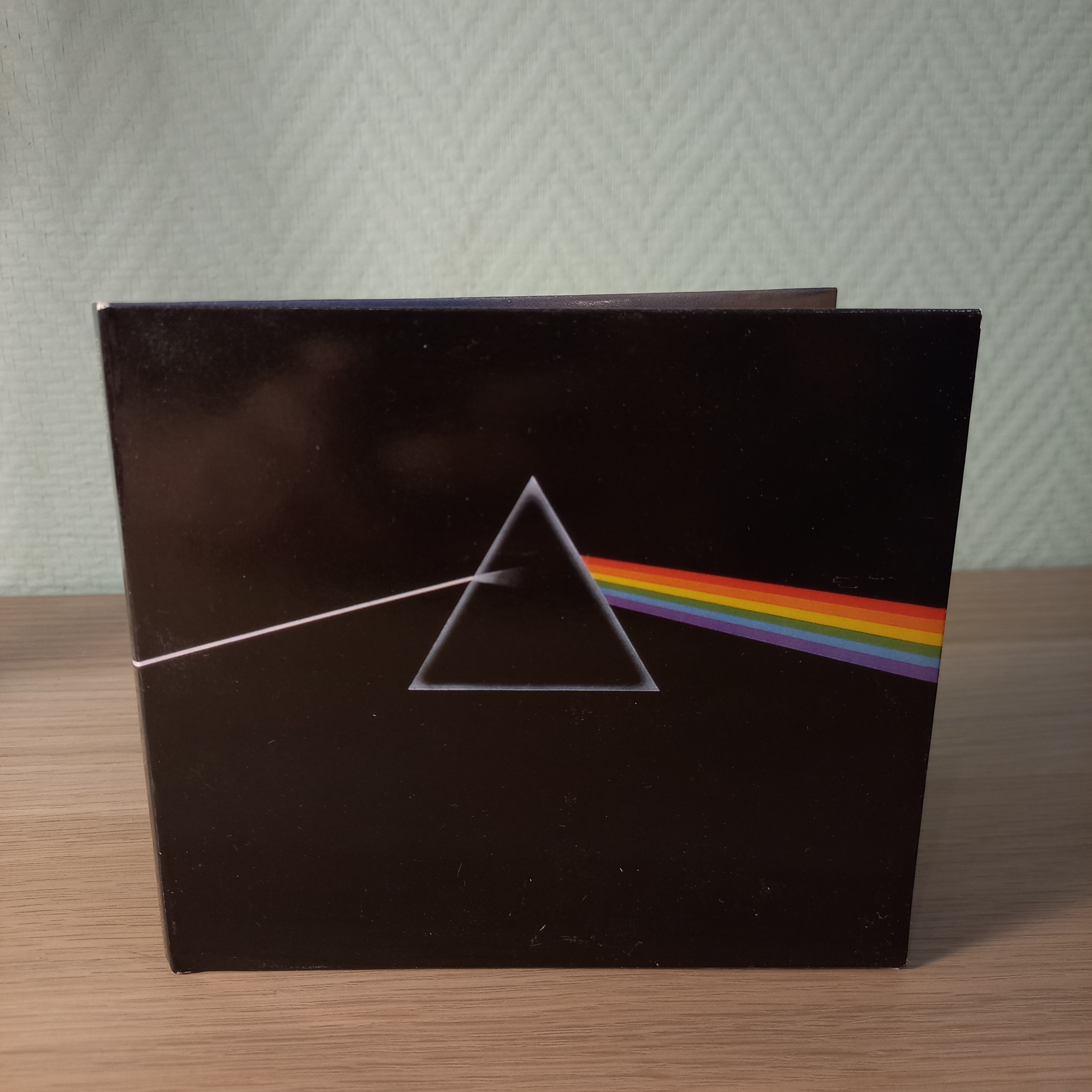 The Dark Side of the Moon Обложка